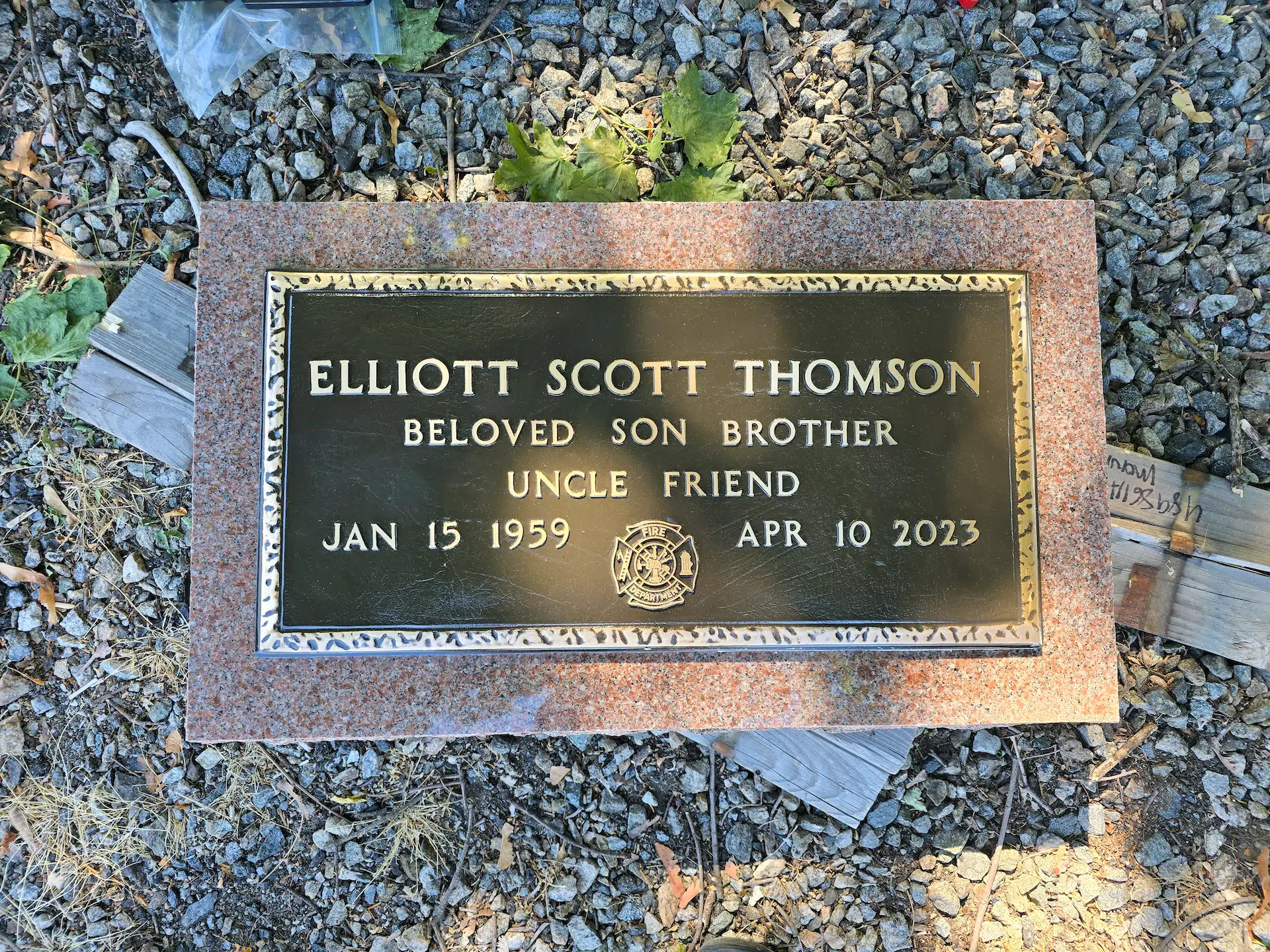 Bronze Tomb Plaque hand-carved by Tomb Plaque Shop in NJ — image 2