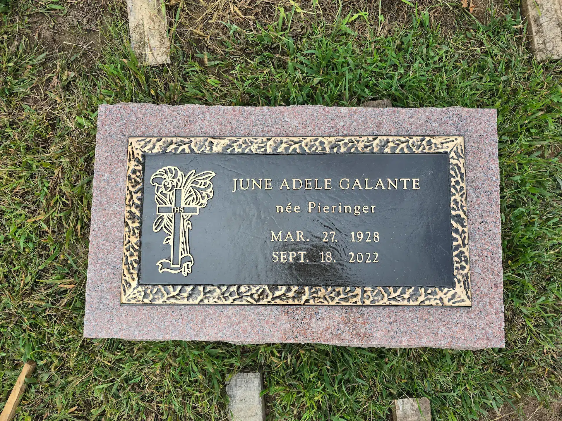 Bronze Tomb Plaque hand-carved by Tomb Plaque Shop in NJ — image 4